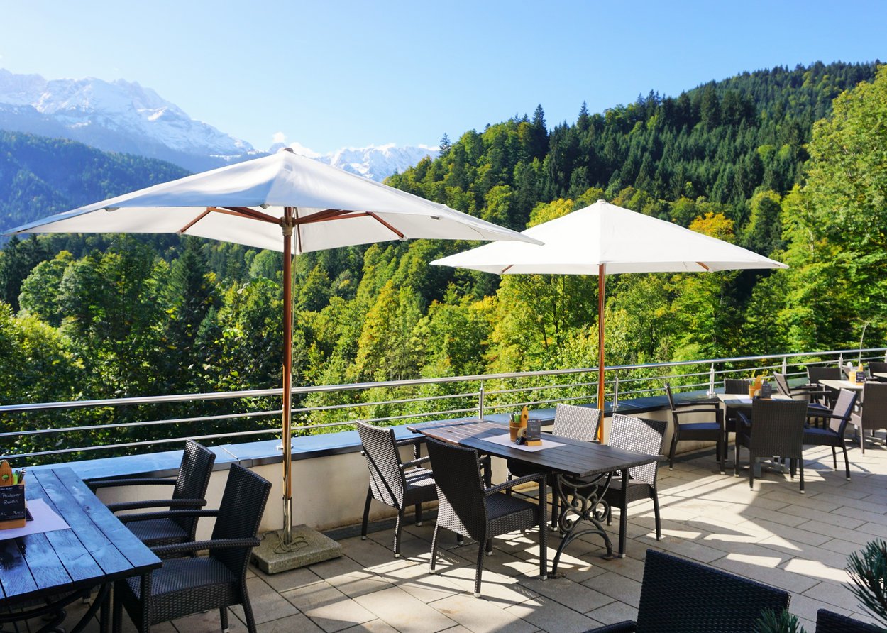 Ihr Restaurant in Garmisch mit Panoramablick Ihr Restaurant in Garmisch mit Panoramablick