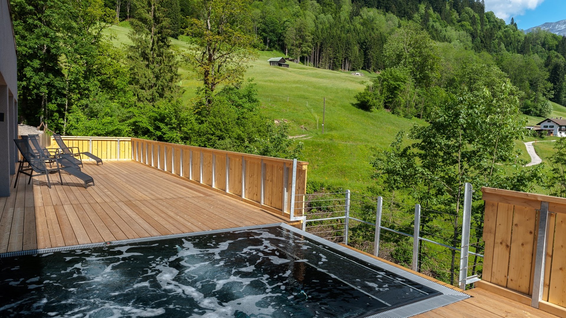 Ihr Luxushotel in Garmisch mit Poollandschaft Ihr Luxushotel in Garmisch mit Poollandschaft