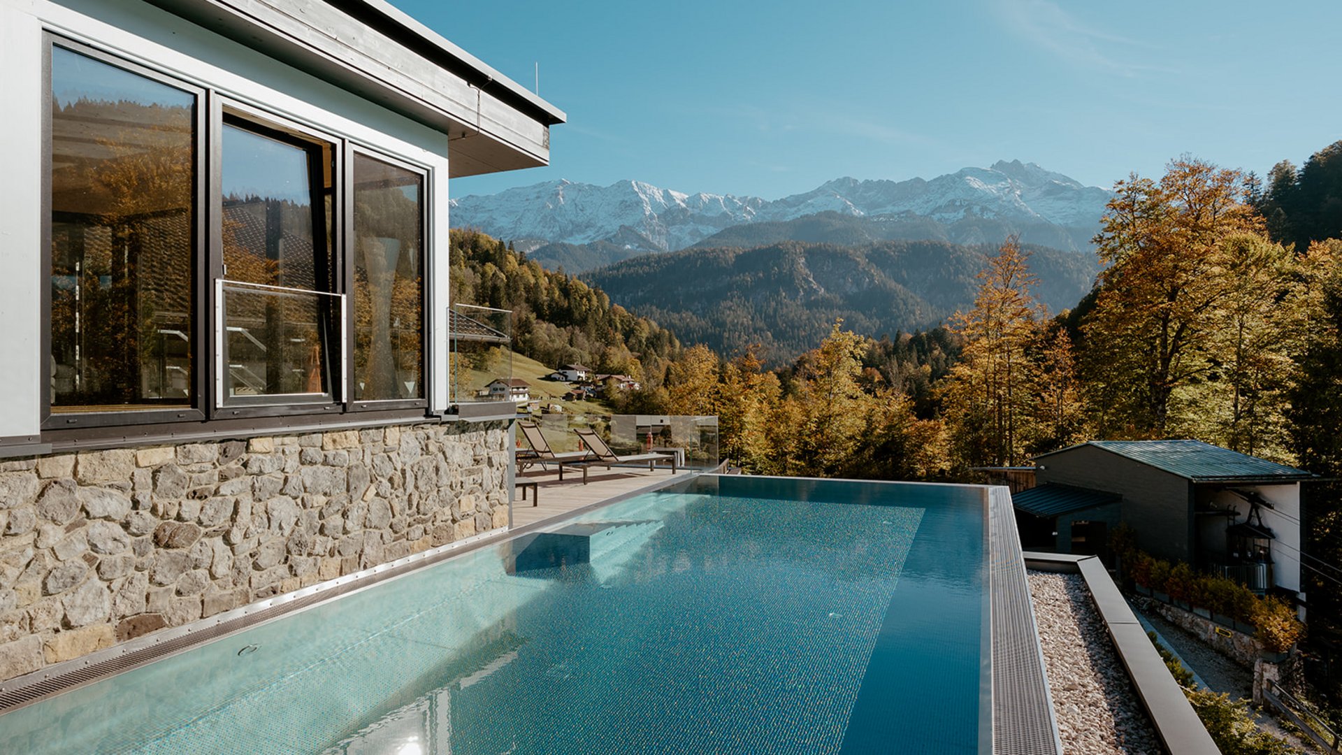 Ihr Luxushotel in Garmisch mit Poollandschaft Ihr Luxushotel in Garmisch mit Poollandschaft